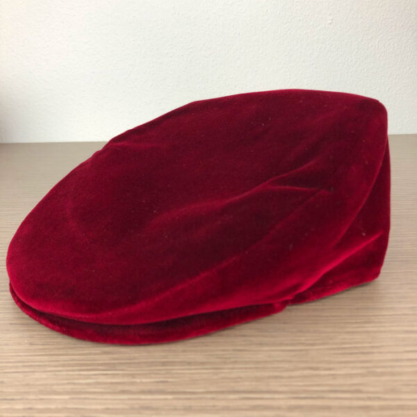 cappello in velluto tipico sardo color bordeaux